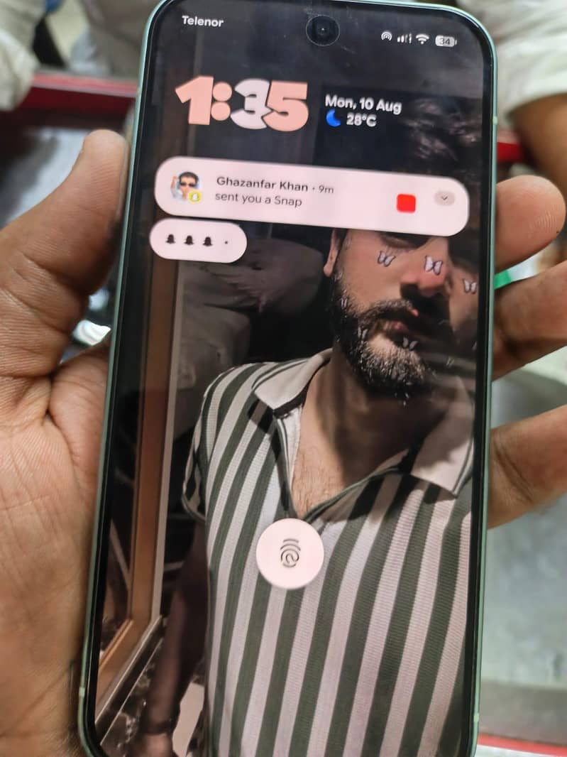 Google Pixel 9 5