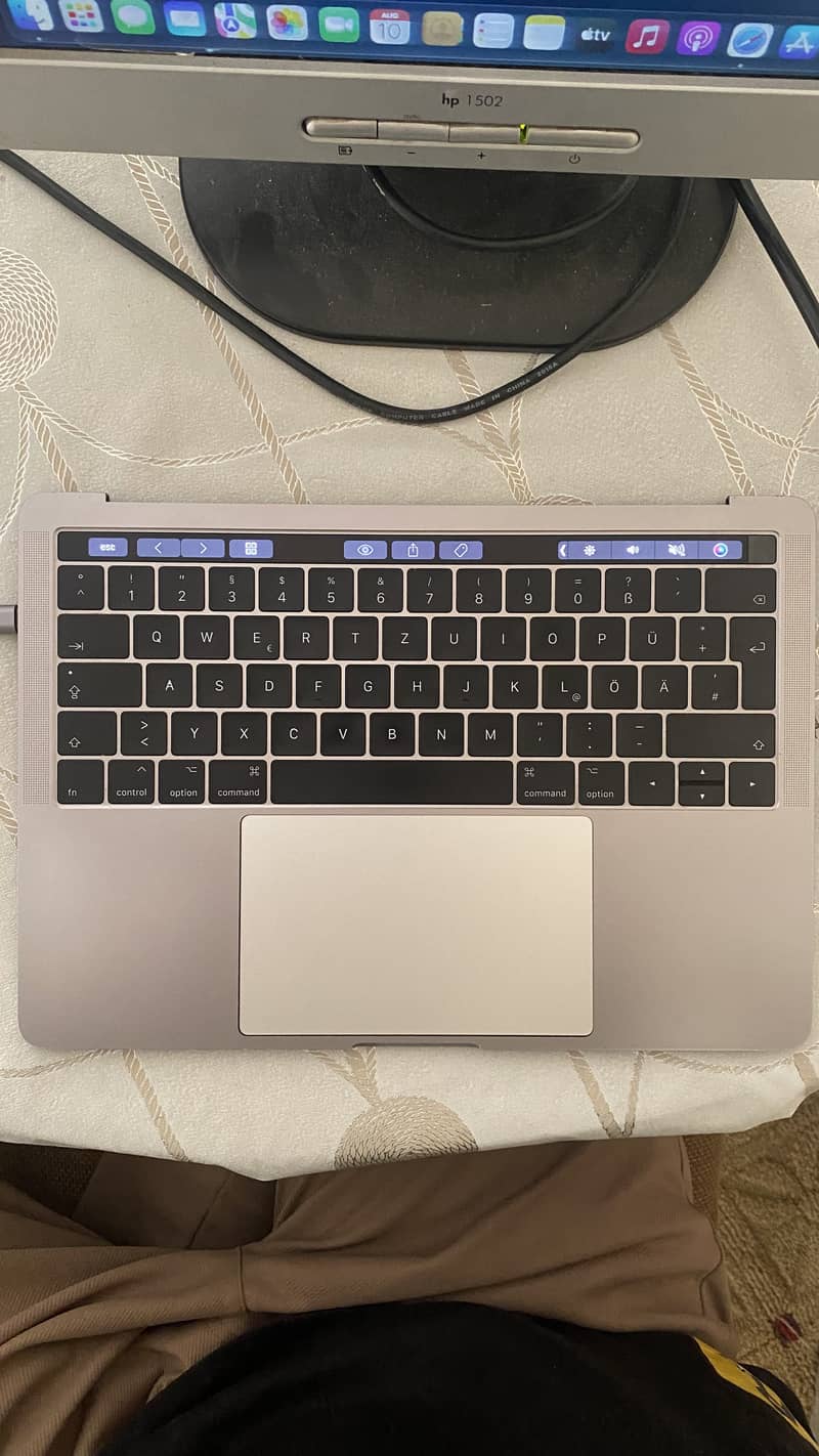 Macbook 2016 touch bar 0
