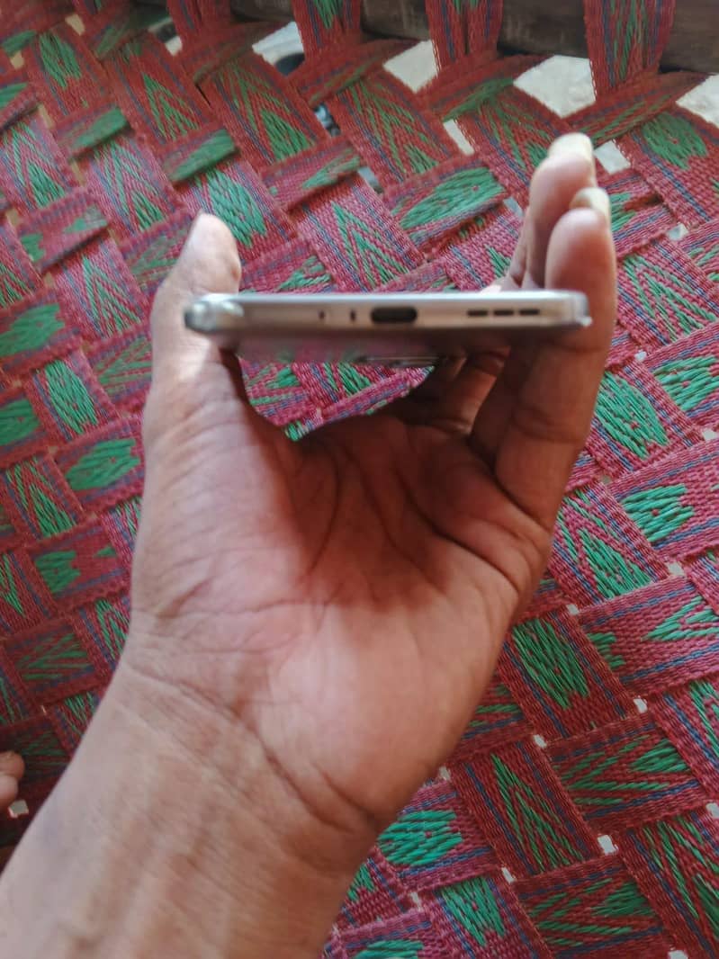 Tecno spark 40pro plus 4
