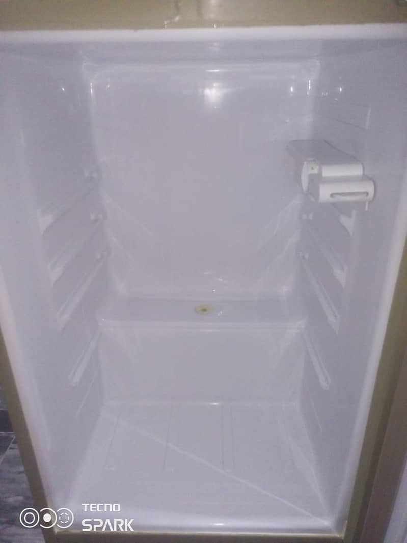 Dawlance Refrigerator Medium 5