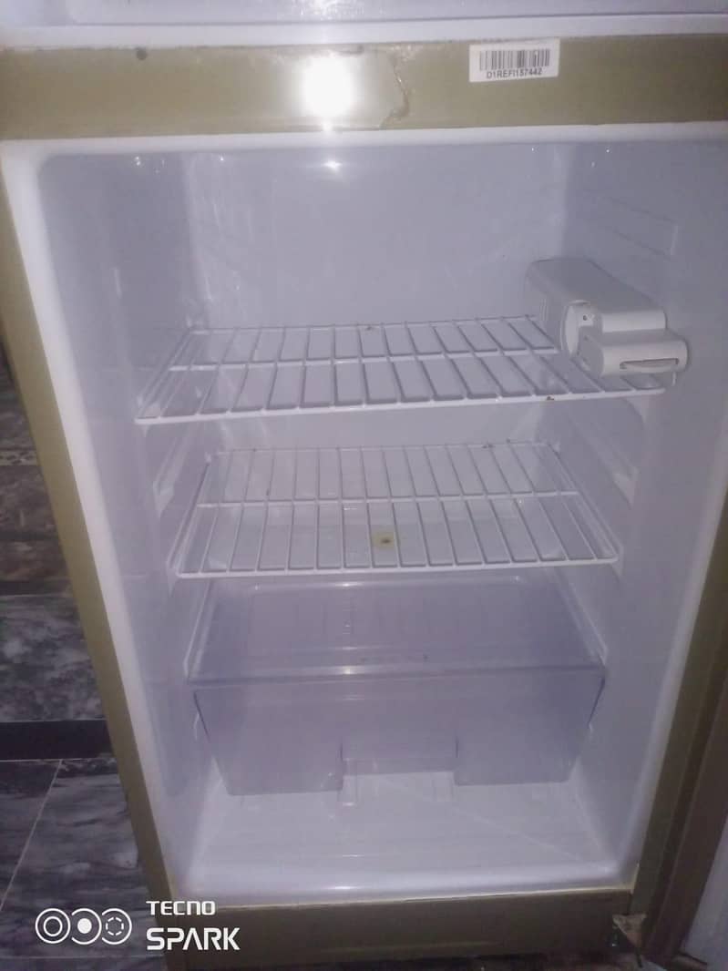 Dawlance Refrigerator Medium 13