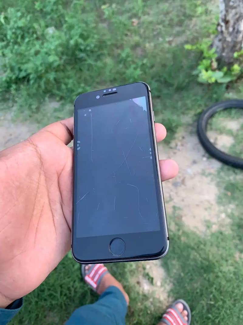 Apple iPhone 8 0