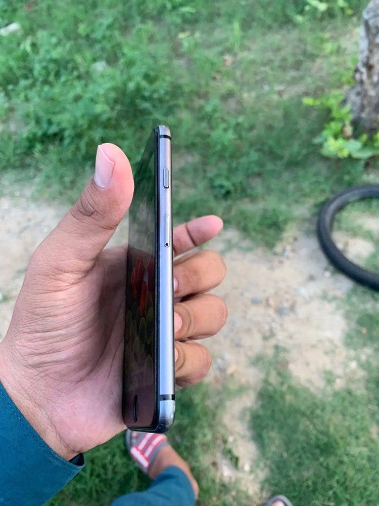 Apple iPhone 8 2