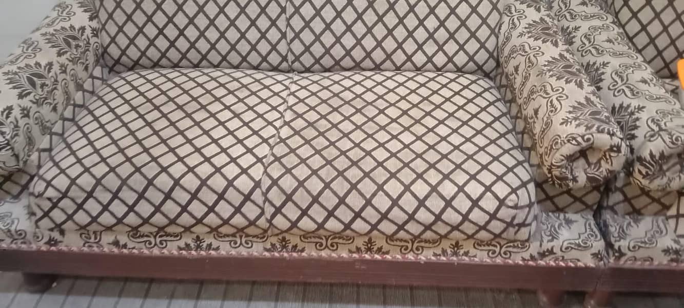 7 saeter sofa set 0