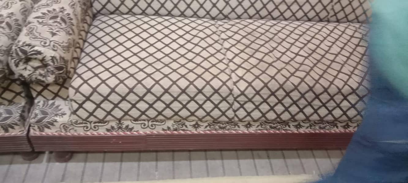 7 saeter sofa set 8