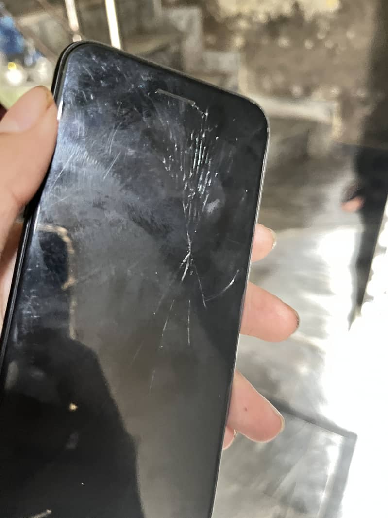 Apple iPhone SE 0