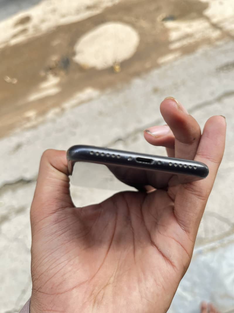 Apple iPhone SE 3