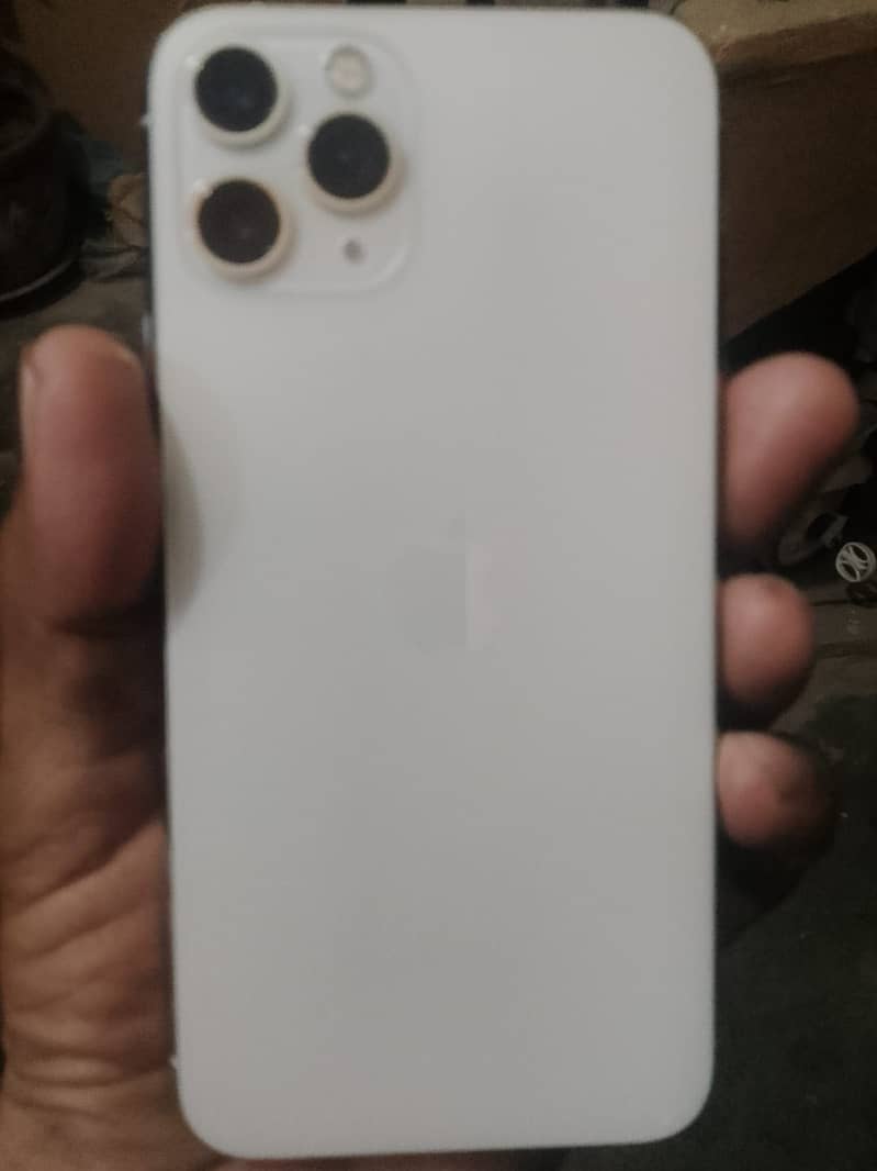 Apple iPhone 11 Pro 3