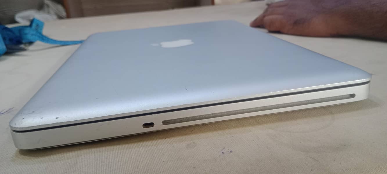 MacBook pro 4