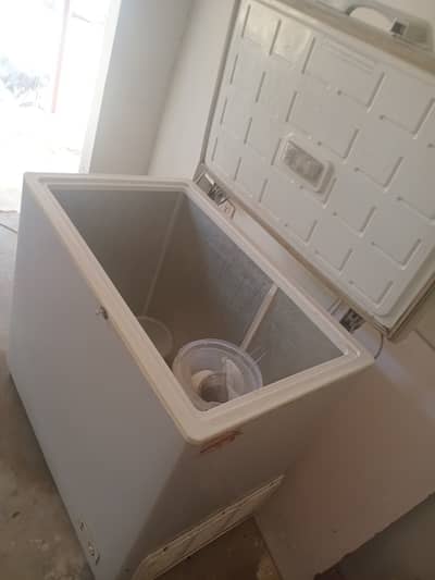 Deep freezer