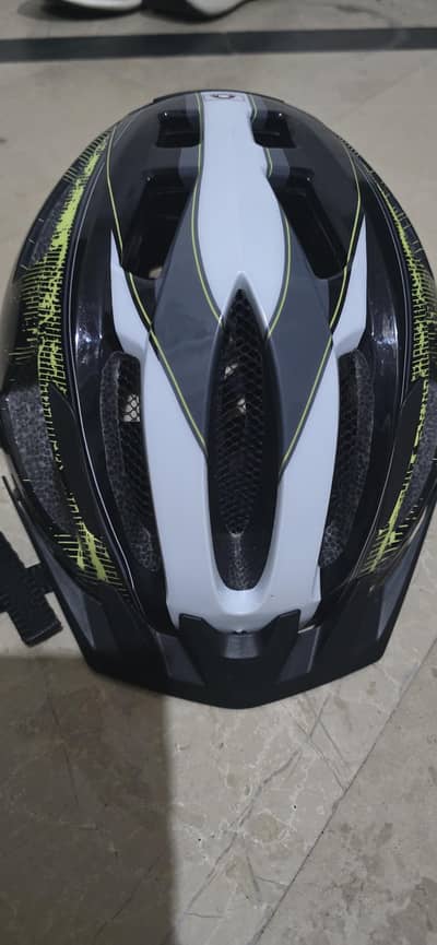 Mountain Bike Cycling Helmet – Black/White/Neon Green for kids.
