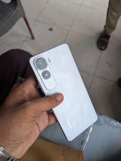 Vivo Y400