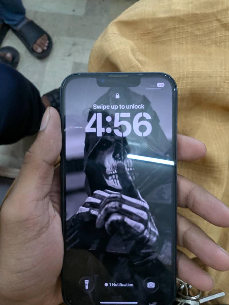 Apple iPhone 13 5