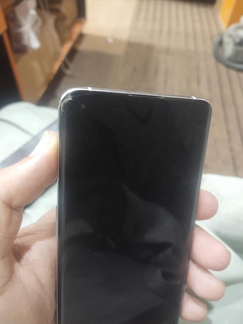 One Plus 9 Pro 1