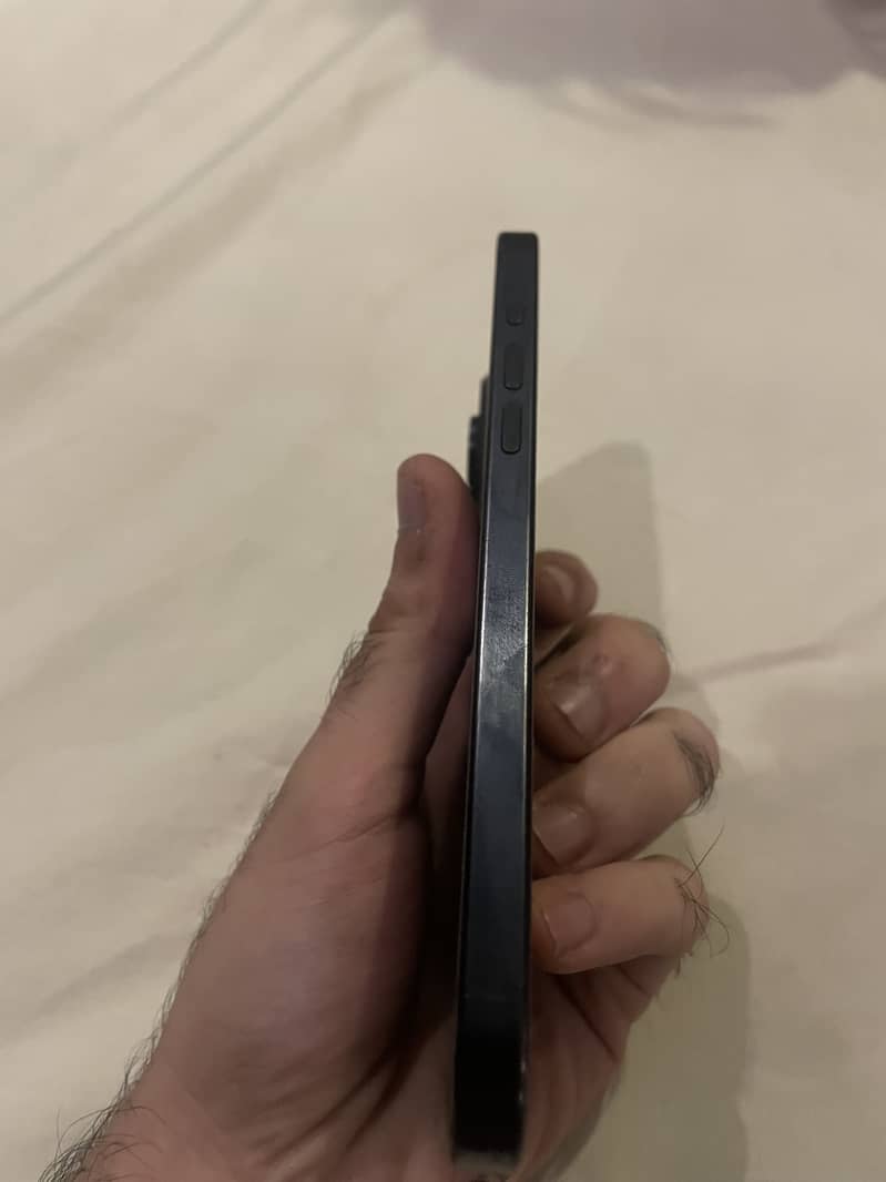Apple iPhone 15 Pro Max 1