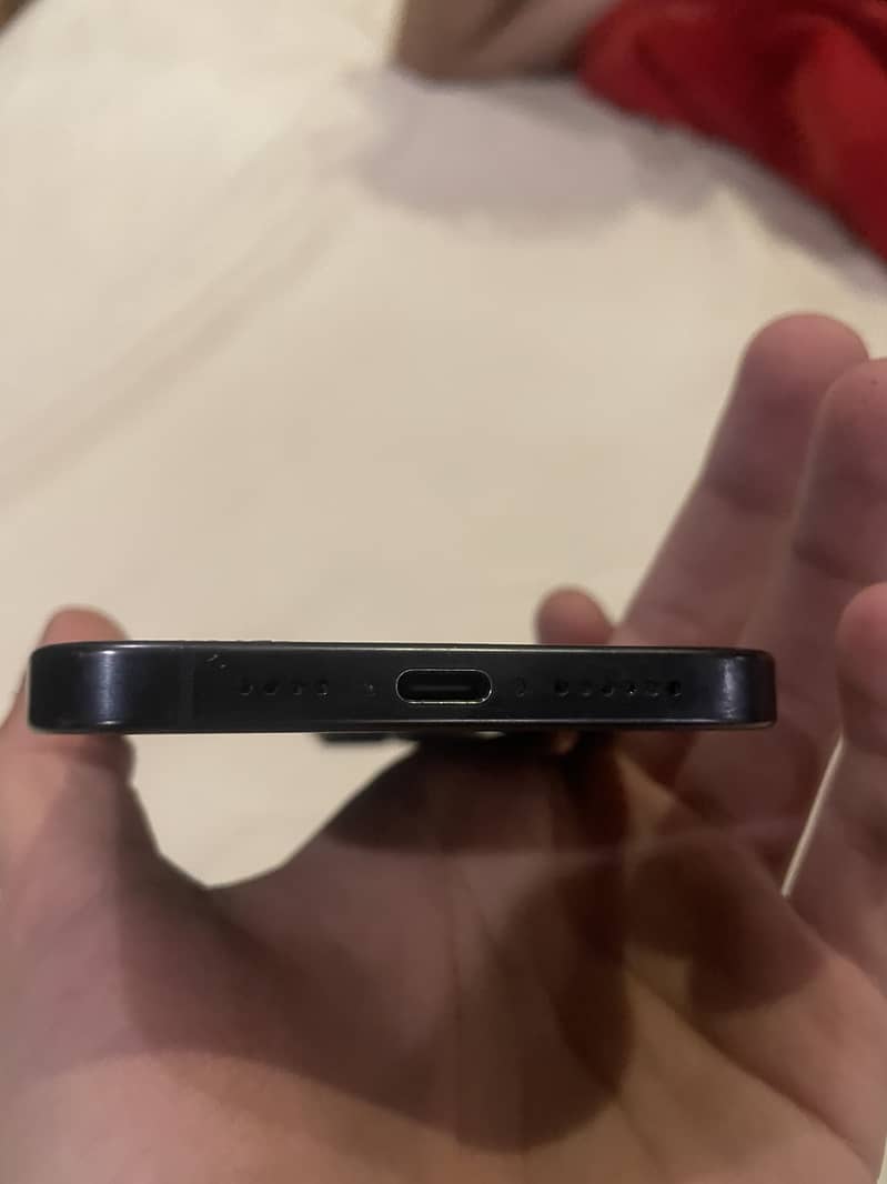 Apple iPhone 15 Pro Max 5