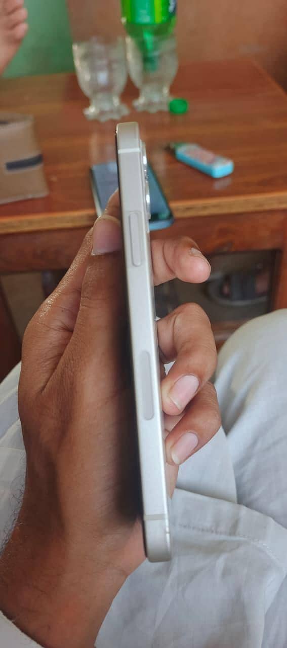 Apple iPhone 12 2