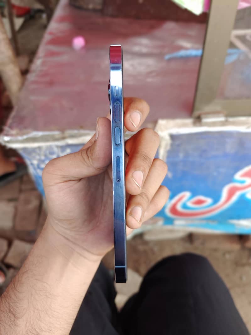 Apple iPhone 13 Pro Max 6