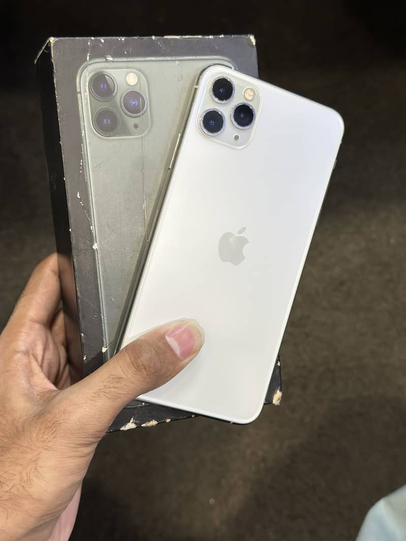 Apple iPhone 11 Pro Max 0