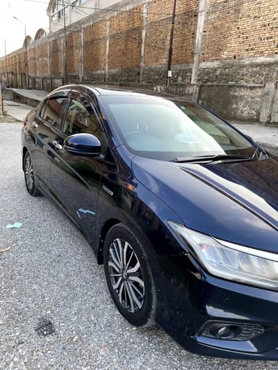 Honda Grace Hybrid 2021