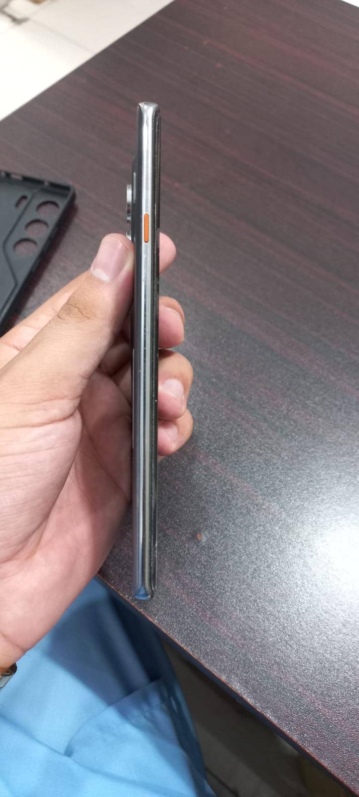 Tecno CAMON 40 Pro 5