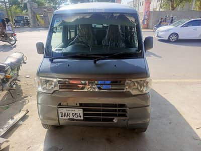 Mitsubishi Minicab Bravo 2012