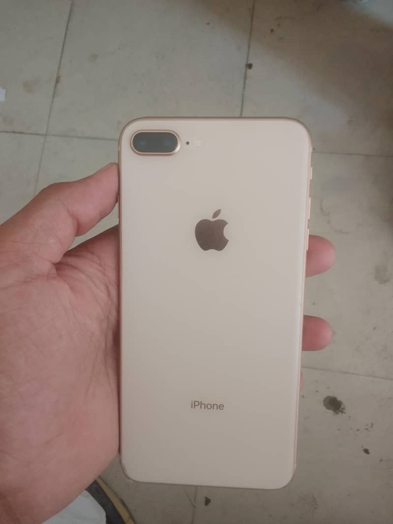 Apple iPhone 8 Plus 1