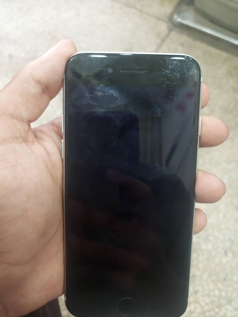 Apple iPhone SE 4