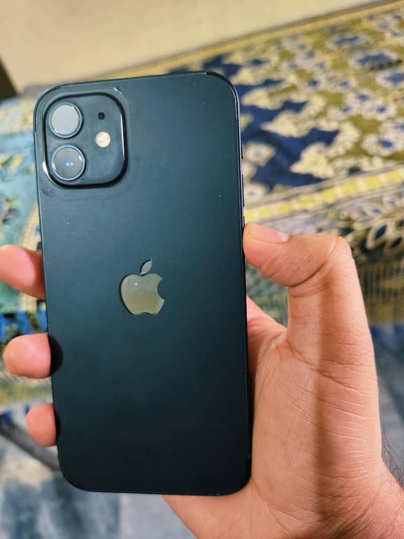 Apple iPhone 12 2