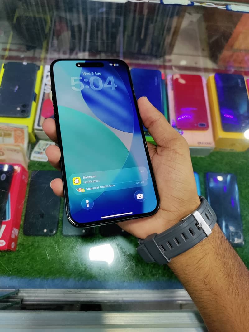 Apple iPhone 15 plus 1