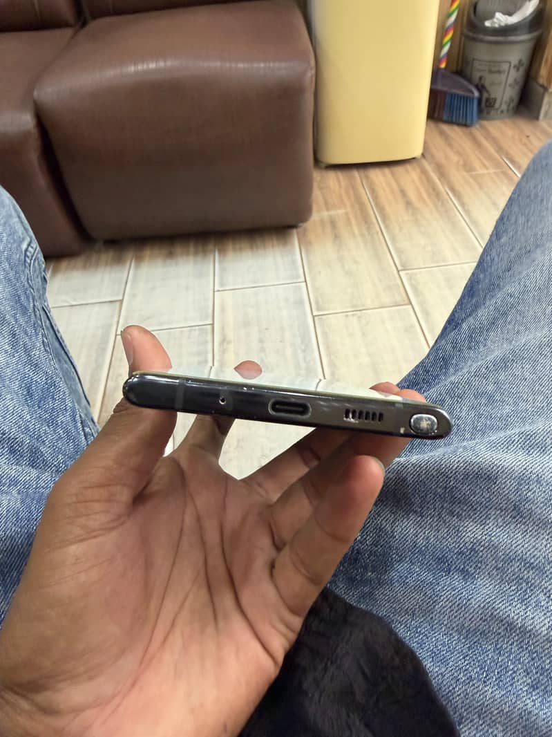 Samsung Mobile Note 10 Plus 6
