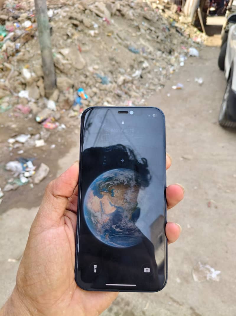 Apple iPhone 12 8