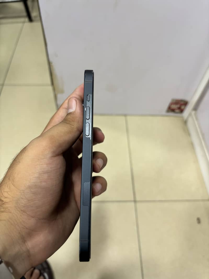 Apple iPhone 14 plus 3