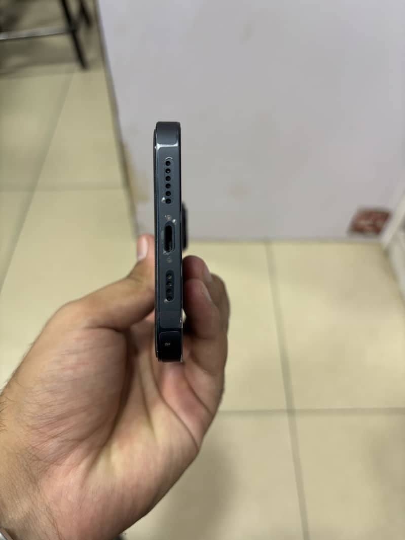 Apple iPhone 14 plus 4
