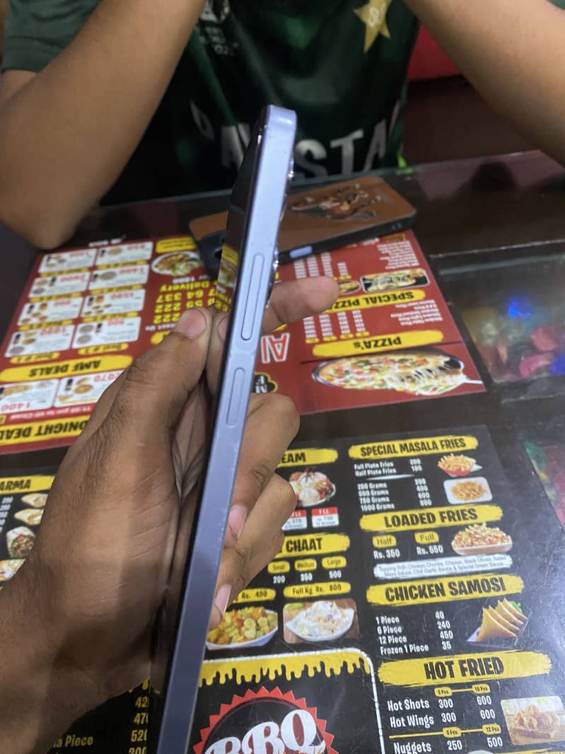 Realme Note 60 4