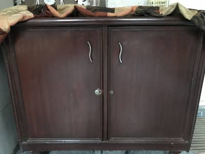 Iron Stand for sale good condition
