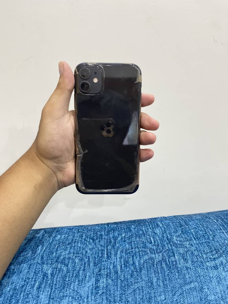 Apple iPhone 11 0