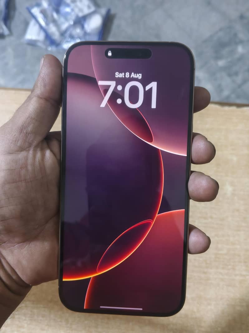 Apple iPhone 16 Pro Max panel changed 0