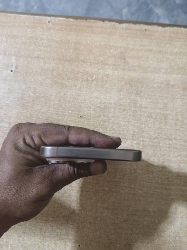 Apple iPhone 16 Pro Max panel changed 4