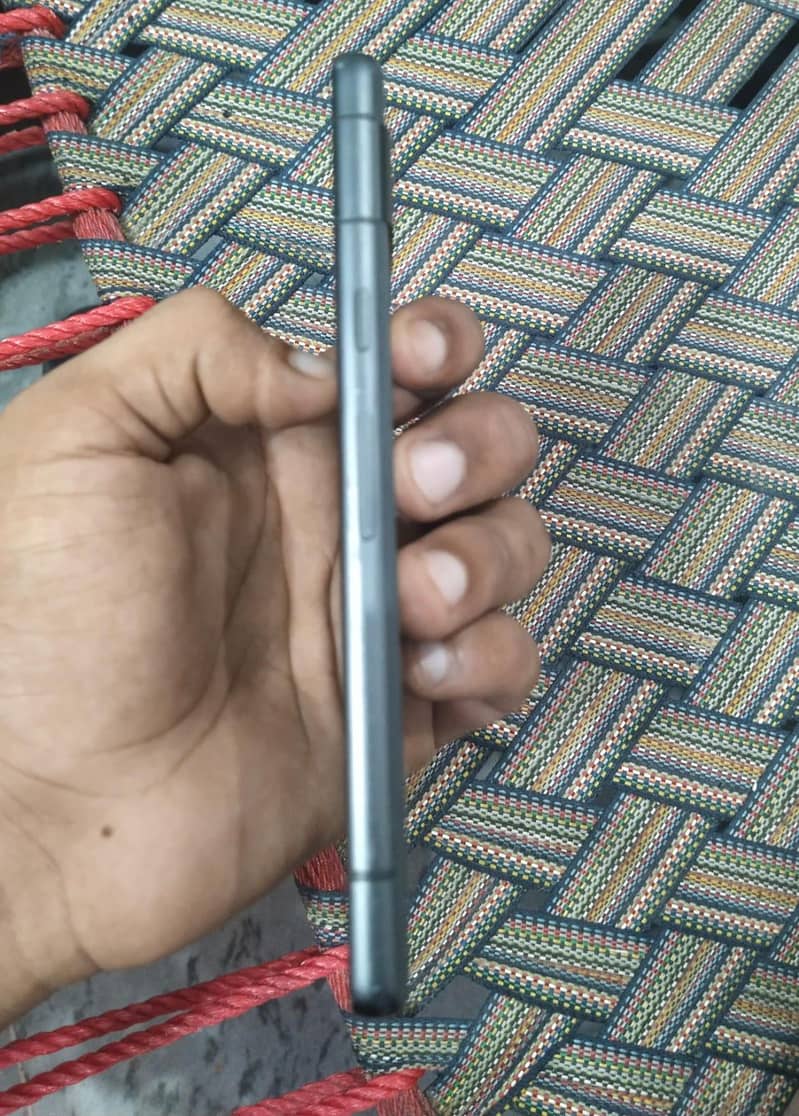Google Pixel 7 4