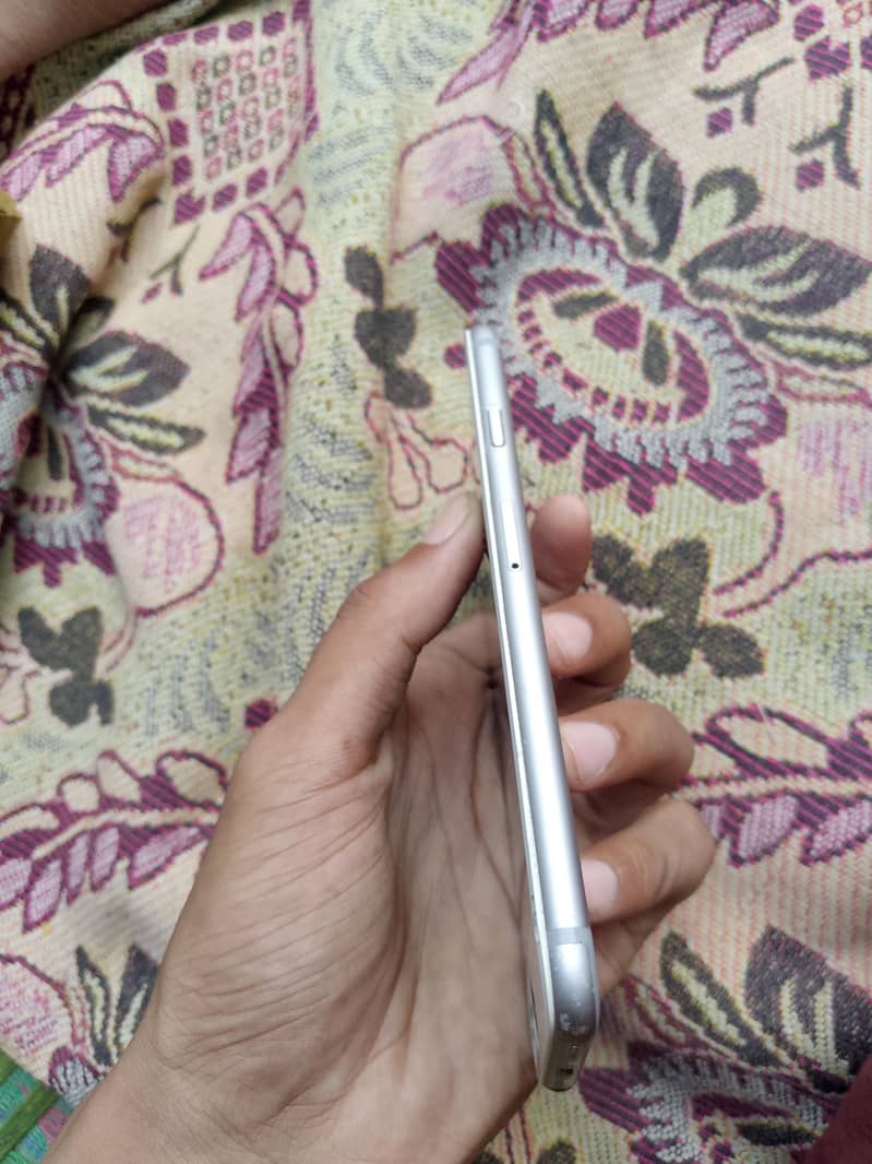 Apple iPhone 6S 3