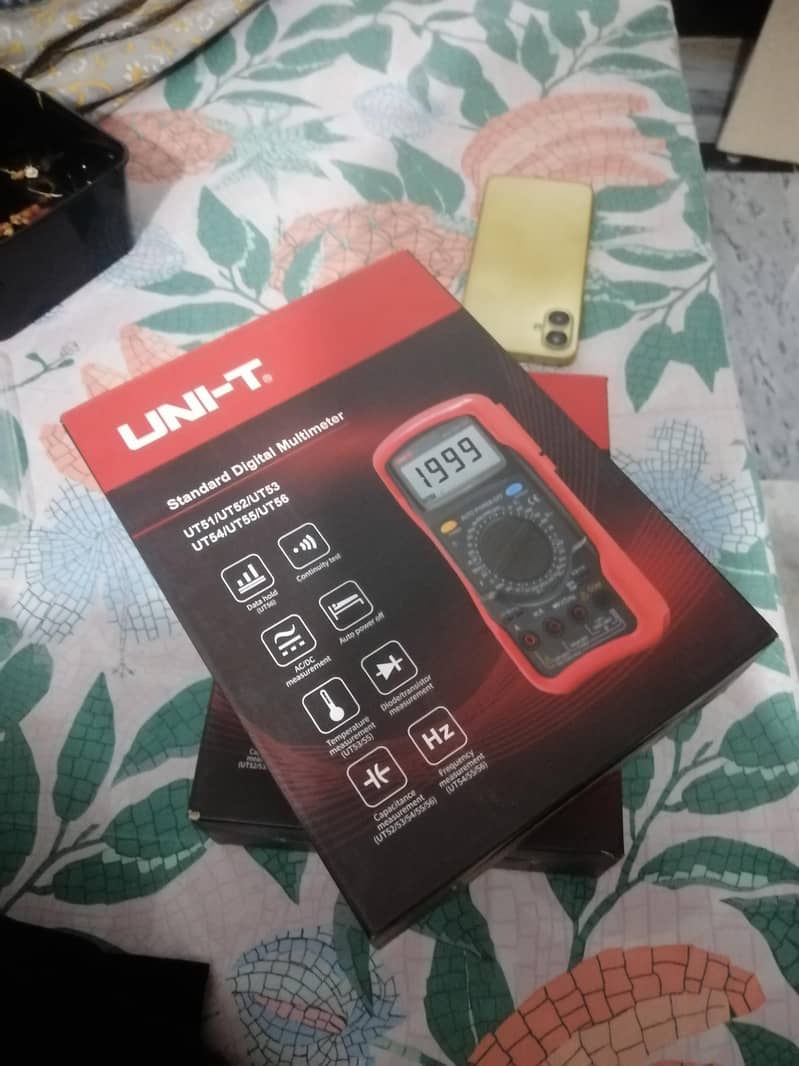 digital multimeter 3