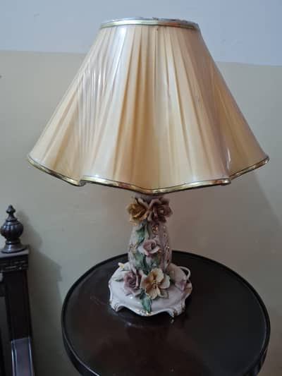 Vintage Ceramic Floral table lamp