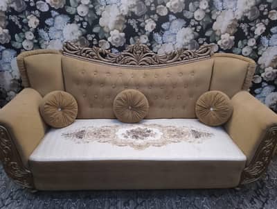 7 seater Royal sofa for sale