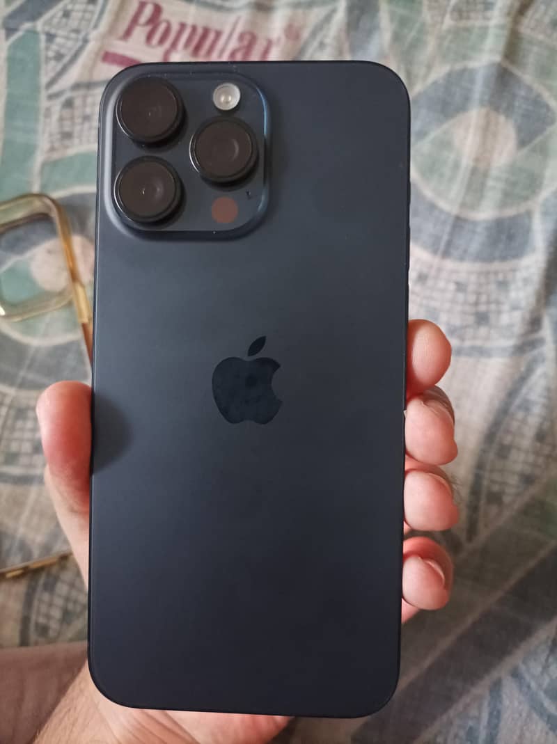 Apple iPhone 15 Pro Max 0