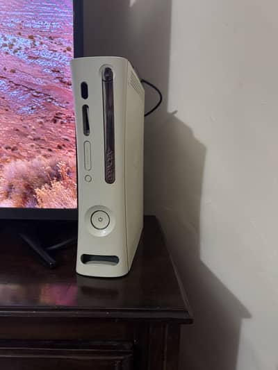 Xbox 360 jtag with 2 controllers