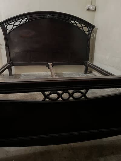 Sheesham wood bed