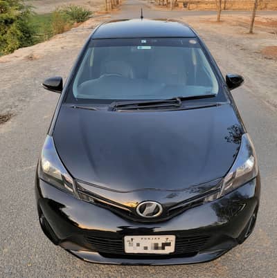 Toyota Vitz 2015