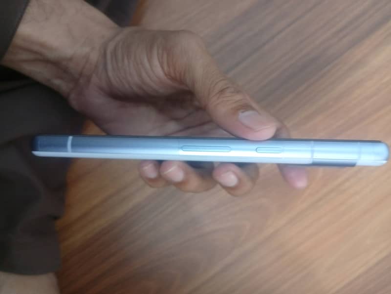 google pixel 7a 3