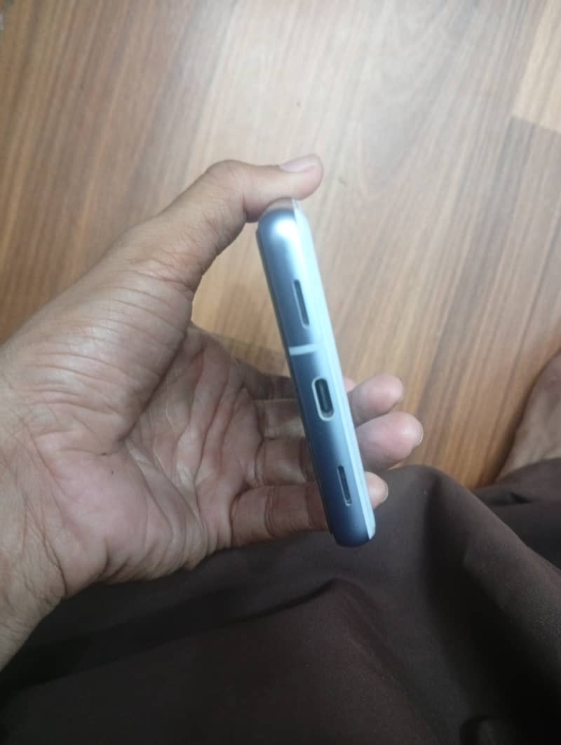 google pixel 7a 5